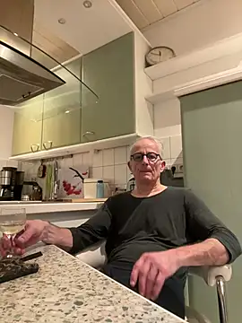 Frank22xx online show from February 2026 10:50:01 PM