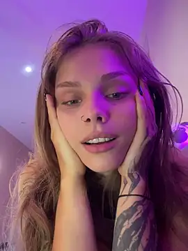 Snapshot of HumbleJess chatting on December 2024 09:42:01 AM HumbleJess online show from December 2024 09:42:01 AM