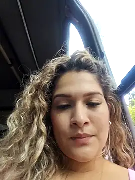 Sara smiiith211 online show from March 2025 09:48:02 PM