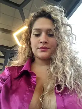 Sara smiiith211 online show from March 2025 02:07:02 AM