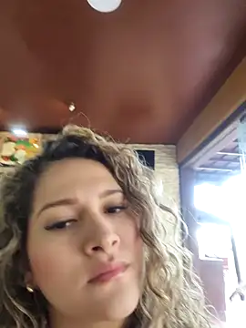 Sara smiiith211 online show from March 2025 10:07:02 PM