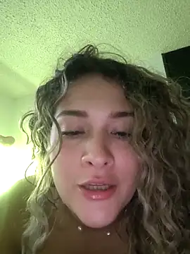 Sara smiiith211 online show from April 2026 01:42:02 AM