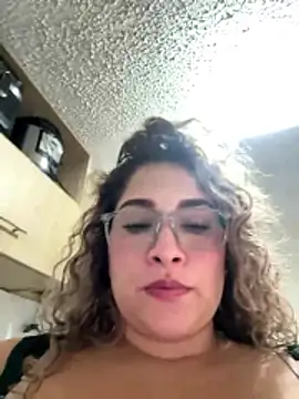 Sara smiiith211 online show from April 2026 03:14:02 PM