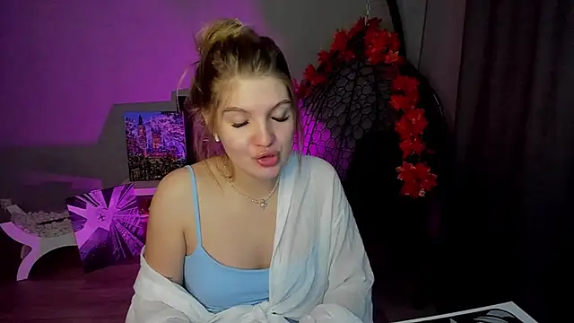 lily williamss online show from September 2025 12:16:01 AM