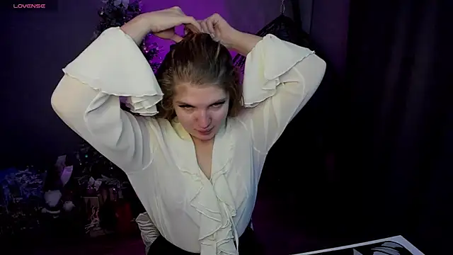 Snapshot of lily_williamss chatting on November 2025 12:09:02 AM lily williamss online show from November 2025 12:09:02 AM