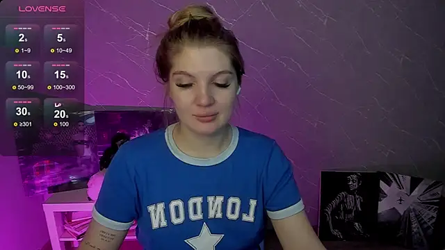lily williamss online show from June 2026 12:32:02 AM