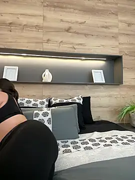 Amelia Rouse online show from January 2025 11:23:01 PM