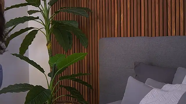 Amelia Rouse online show from February 2025 10:20:02 PM