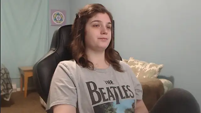 TreeJeanne online show from December 2024 12:28:01 PM