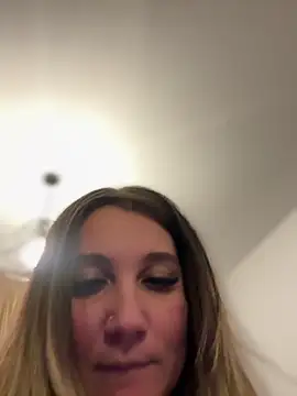 Snapshot of babyyboomm chatting on February 2025 11:06:01 PM babyyboomm online show from February 2025 11:06:01 PM