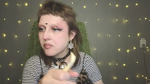 Snapshot of kortny_yo chatting on January 2025 03:08:01 AM kortny yo online show from January 2025 03:08:01 AM