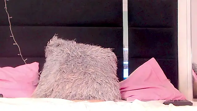 Demyraii online show from December 2025 03:34:01 AM