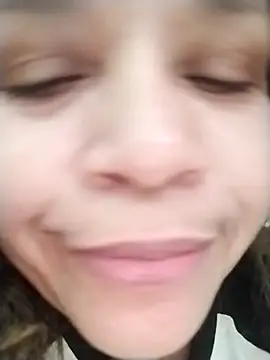 Snapshot of Alma_Sexyy chatting on September 2025 05:38:02 PM Alma Sexyy online show from September 2025 05:38:02 PM