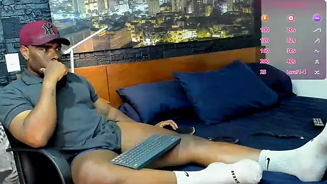 thomas santtos1 online show from February 2025 12:41:01 AM