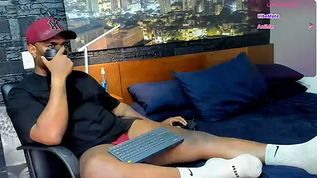 thomas santtos1 online show from February 2025 09:52:02 PM