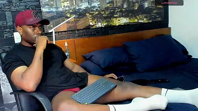 thomas santtos1 online show from February 2025 01:11:02 PM