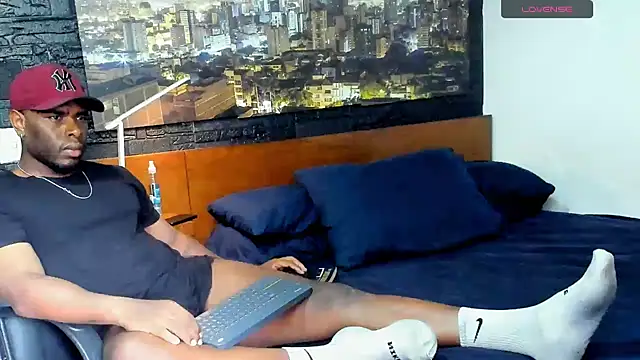 thomas santtos1 online show from February 2025 09:02:01 PM
