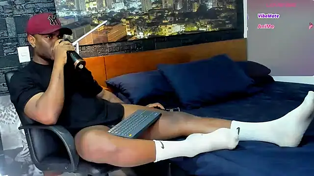thomas santtos1 online show from March 2025 01:18:01 PM