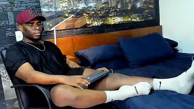 thomas santtos1 online show from March 2025 11:48:01 PM