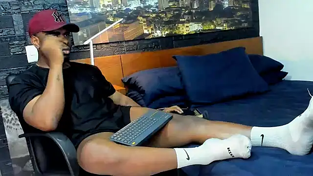 thomas santtos1 online show from March 2025 12:59:01 AM