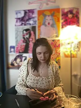 HoneySweetBee online show from February 2026 10:30:02 PM