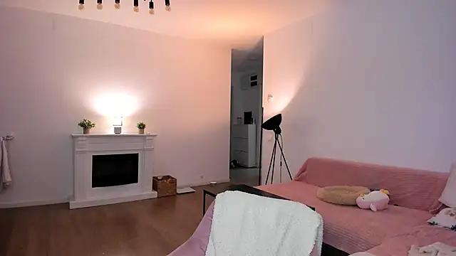 AnysaSmith online show from May 2026 01:44:02 AM