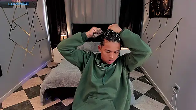 Snapshot of Noah_Smith04 chatting on January 2025 01:01:01 PM Noah Smith04 online show from January 2025 01:01:01 PM