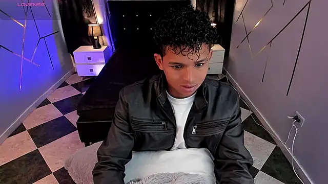 Snapshot of Noah_Smith04 chatting on January 2025 12:54:01 PM Noah Smith04 online show from January 2025 12:54:01 PM