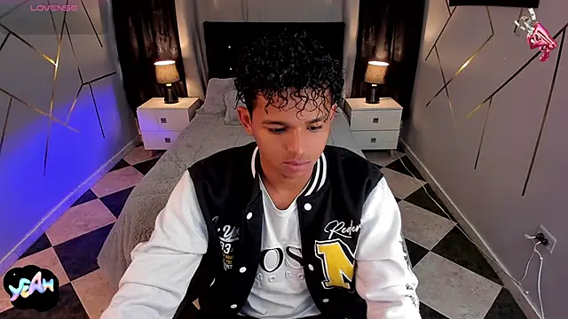 Snapshot of Noah_Smith04 chatting on January 2025 12:48:02 PM Noah Smith04 online show from January 2025 12:48:02 PM