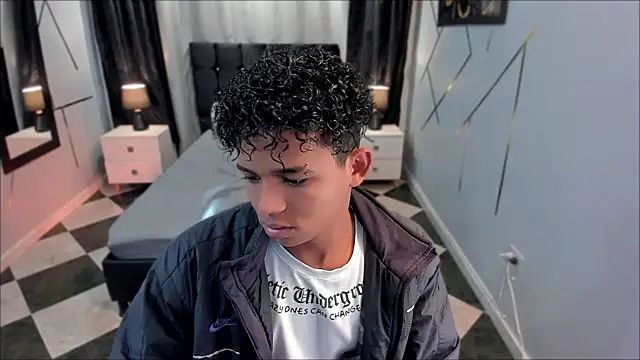 Snapshot of Noah_Smith04 chatting on February 2025 12:42:01 PM Noah Smith04 online show from February 2025 12:42:01 PM