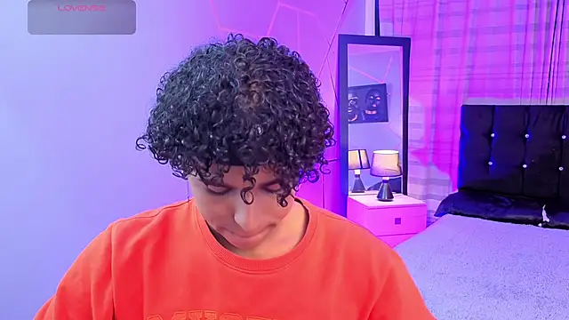 Snapshot of Noah_Smith04 chatting on November 2025 09:39:01 PM Noah Smith04 online show from November 2025 09:39:01 PM