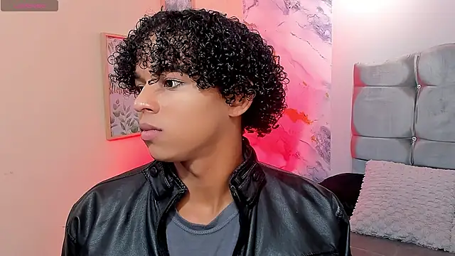 Snapshot of Noah_Smith04 chatting on January 2026 02:10:01 PM Noah Smith04 online show from January 2026 02:10:01 PM