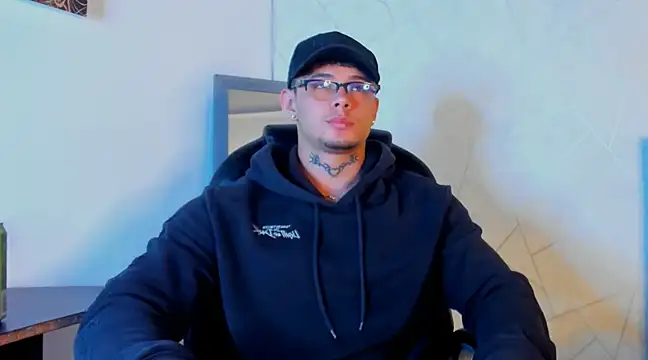 NoahhBrown online show from February 2025 01:36:01 AM