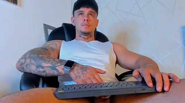 NoahhBrown online show from March 2025 07:10:01 AM