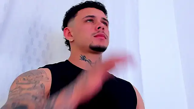 NoahhBrown online show from November 2025 12:53:02 AM