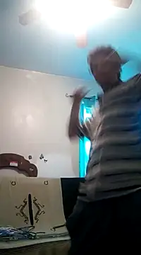 Snapshot of LongDickZee562 chatting on February 2025 08:20:02 PM LongDickZee562 online show from February 2025 08:20:02 PM