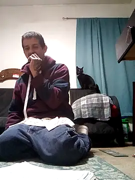 Snapshot of LongDickZee562 chatting on March 2025 06:39:02 AM LongDickZee562 online show from March 2025 06:39:02 AM