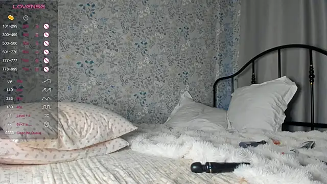 Snapshot of IdaJonesy chatting on December 2024 02:34:02 AM IdaJonesy online show from December 2024 02:34:02 AM