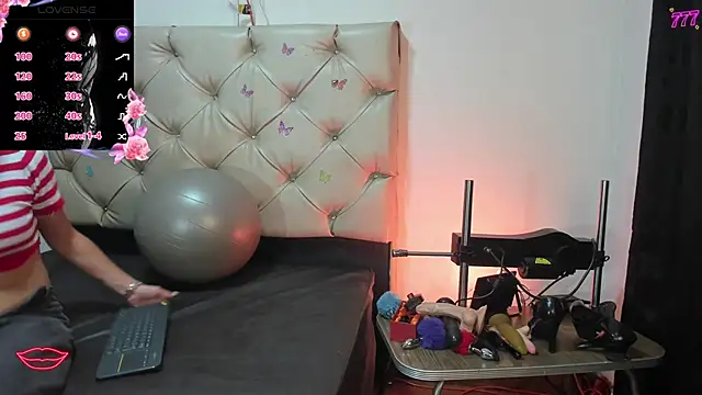cleopatraa online show from May 2026 10:04:02 PM