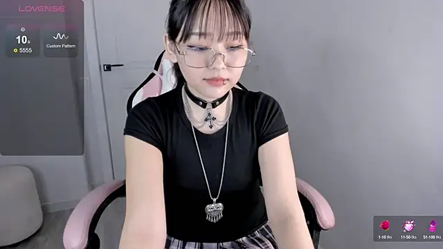 hee young11 online show from September 2025 10:37:01 AM