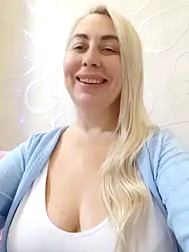 Snapshot of HotJanet chatting on January 2025 06:24:02 PM HotJanet online show from January 2025 06:24:02 PM