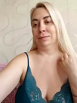 Snapshot of HotJanet chatting on January 2025 08:54:01 AM HotJanet online show from January 2025 08:54:01 AM