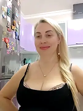 Snapshot of HotJanet chatting on March 2025 04:12:02 PM HotJanet online show from March 2025 04:12:02 PM