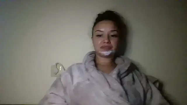 Linusya online show from October 2025 02:24:02 PM