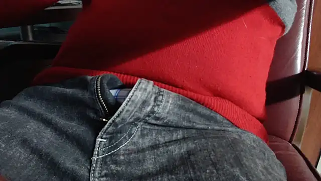 Snapshot of smoothandtiny chatting on March 2025 04:11:01 PM smoothandtiny online show from March 2025 04:11:01 PM