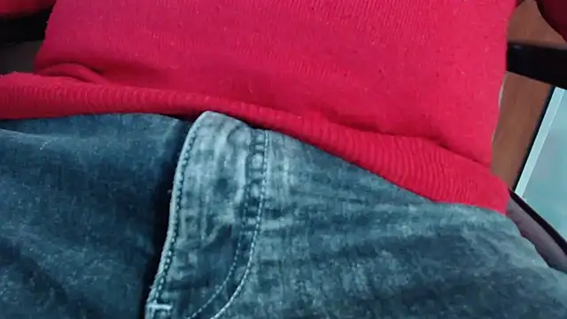 Snapshot of smoothandtiny chatting on March 2025 02:55:02 PM smoothandtiny online show from March 2025 02:55:02 PM