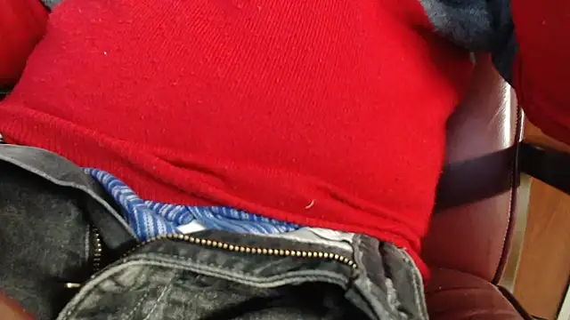 Snapshot of smoothandtiny chatting on March 2025 05:23:02 PM smoothandtiny online show from March 2025 05:23:02 PM