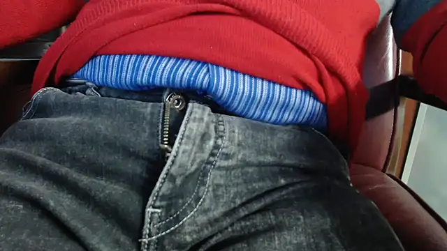 Snapshot of smoothandtiny chatting on March 2025 06:43:02 AM smoothandtiny online show from March 2025 06:43:02 AM