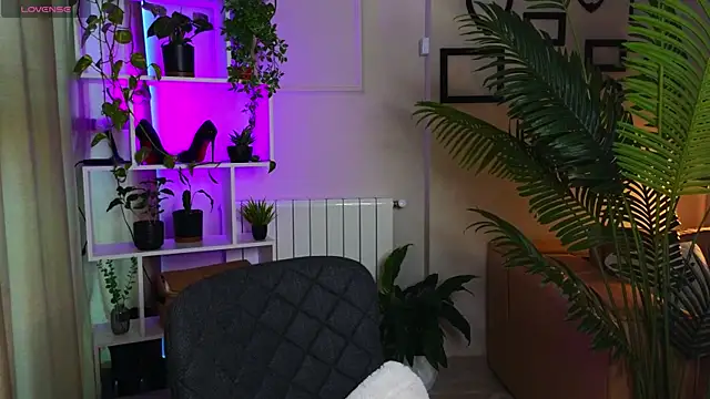 Lina-hill online show from November 2025 09:46:01 AM