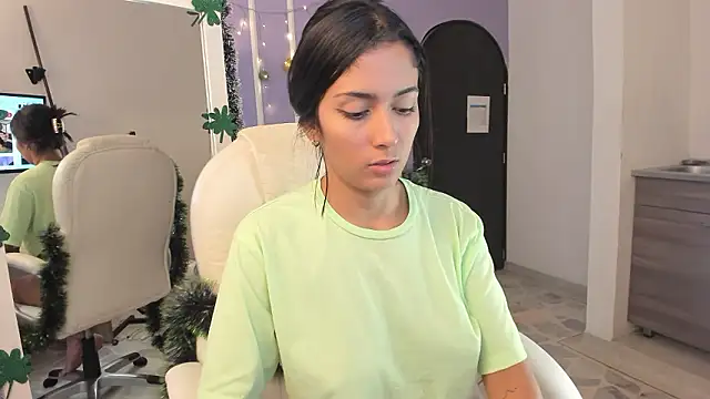 your khloe online show from December 2024 05:44:01 PM